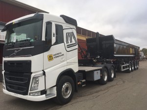 3 st supersemitrailer-ekipage Sverige